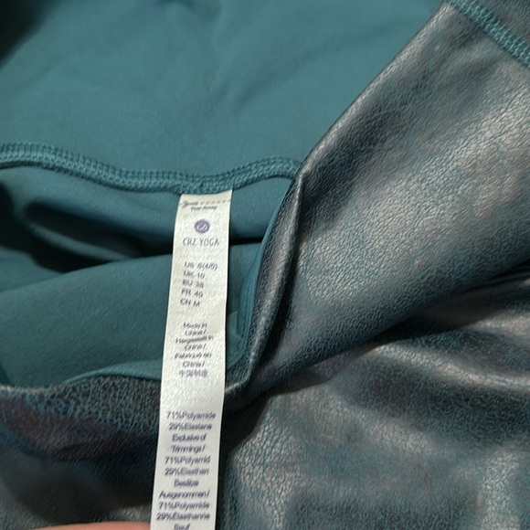 CRZ Yoga Faux Leather  Green Leggings Small NWT - Picture 4 of 6